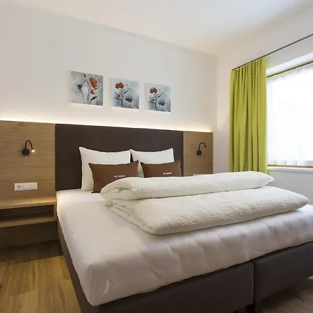 Landerer 4*