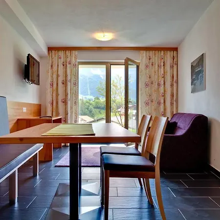 Landerer 4*